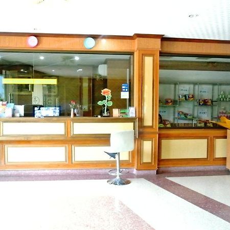 פרה נאקון סי איוטאיה Rose Garden Hotel מראה חיצוני תמונה
