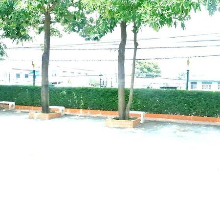 פרה נאקון סי איוטאיה Rose Garden Hotel מראה חיצוני תמונה