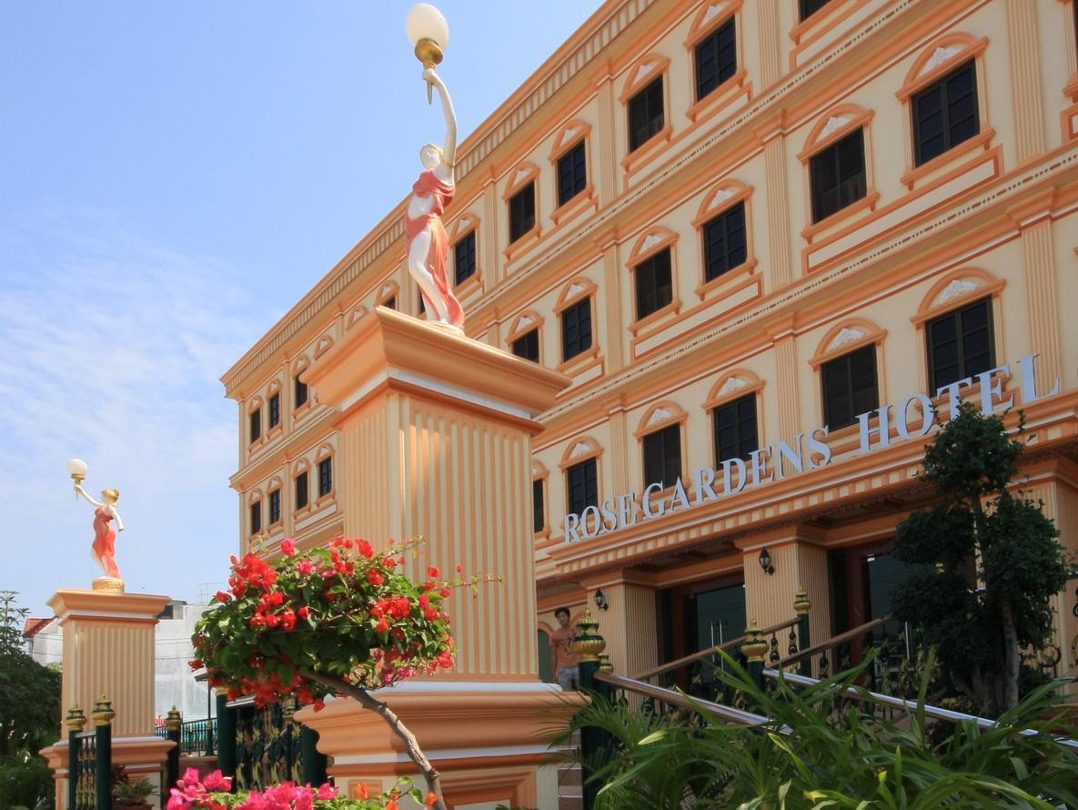 פרה נאקון סי איוטאיה Rose Garden Hotel מראה חיצוני תמונה